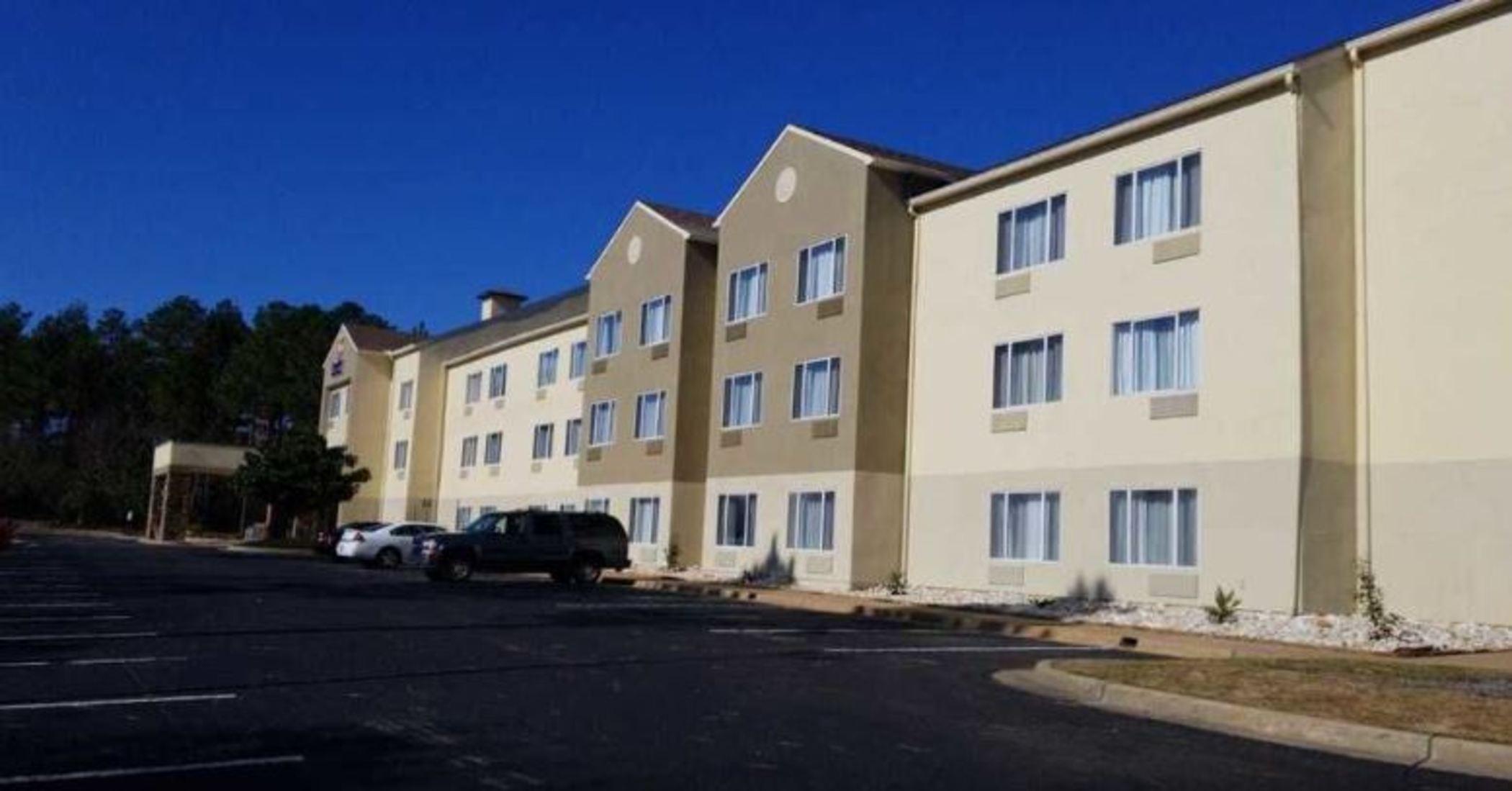 Comfort Inn & Suites Montgomery East Carmichael Rd Bagian luar foto