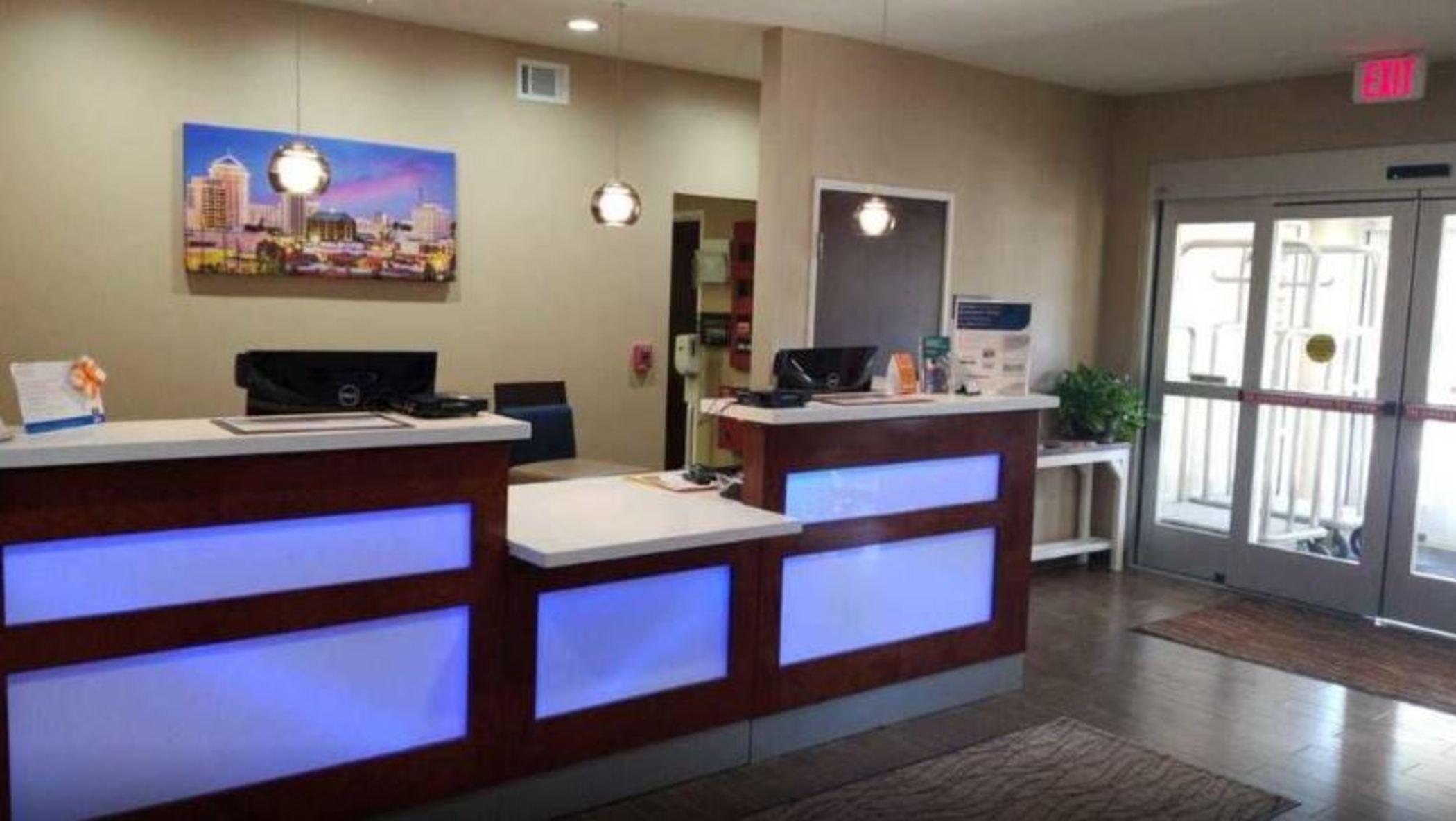 Comfort Inn & Suites Montgomery East Carmichael Rd Bagian luar foto