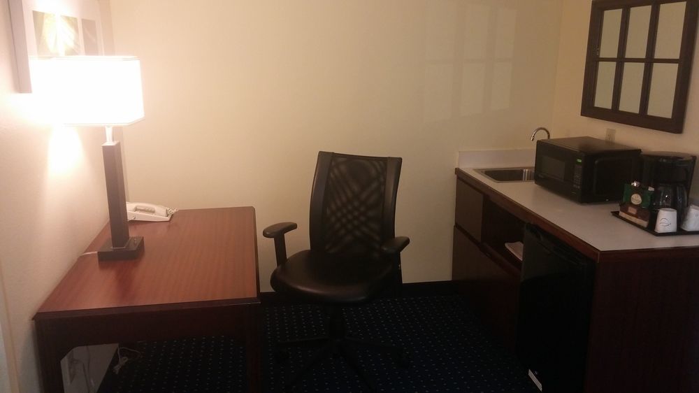 Comfort Inn & Suites Montgomery East Carmichael Rd Bagian luar foto