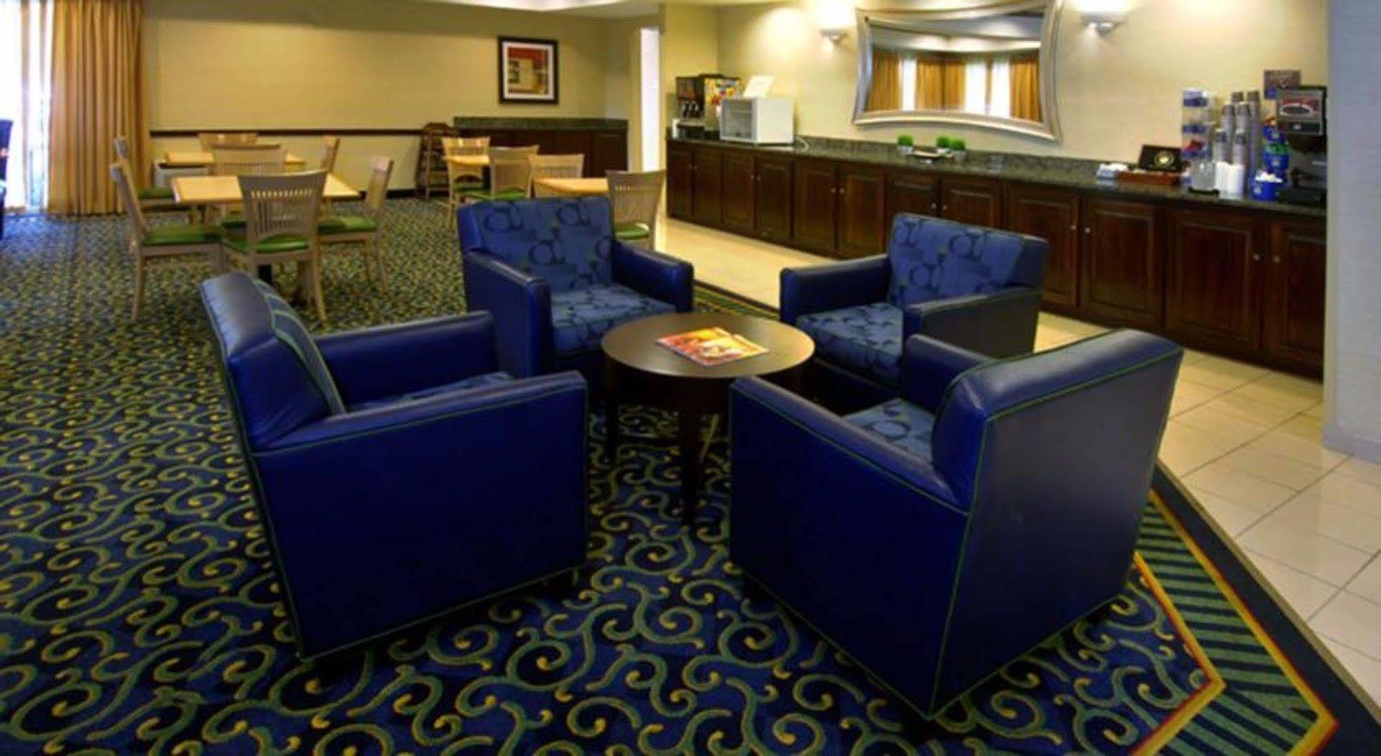 Comfort Inn & Suites Montgomery East Carmichael Rd Bagian luar foto