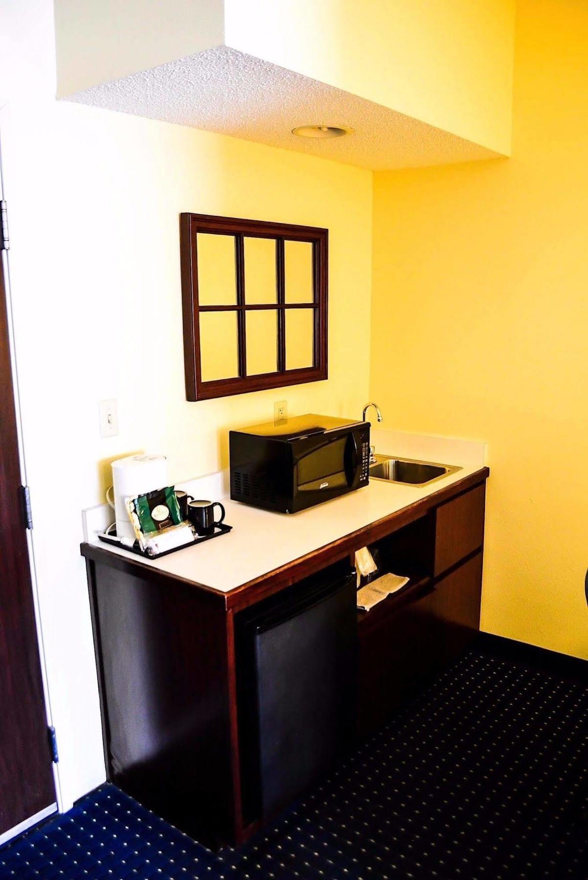 Comfort Inn & Suites Montgomery East Carmichael Rd Bagian luar foto