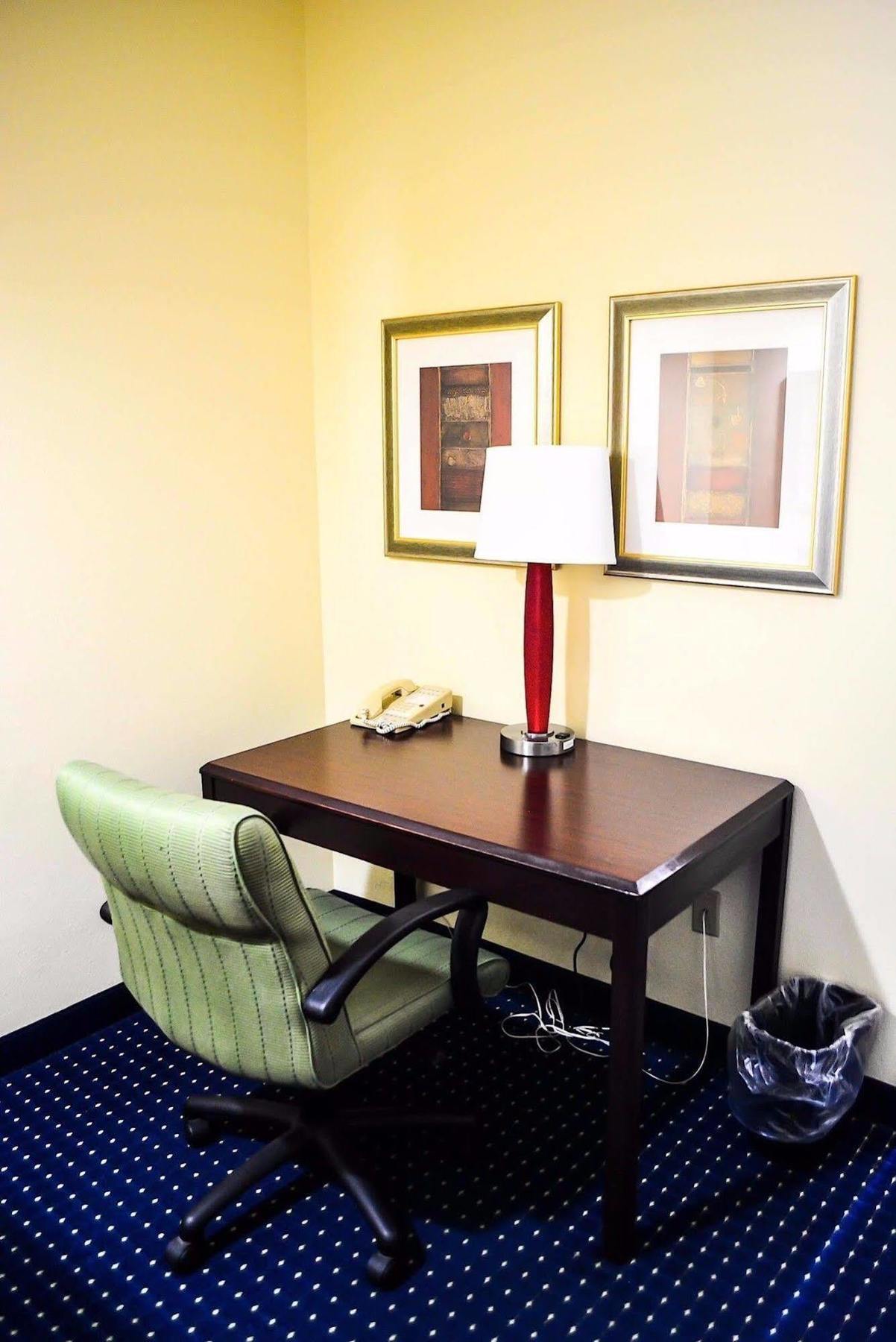 Comfort Inn & Suites Montgomery East Carmichael Rd Bagian luar foto