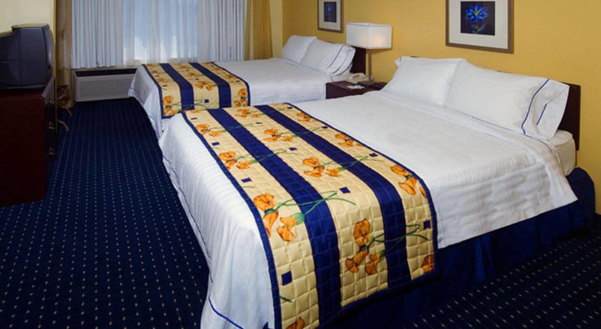 Comfort Inn & Suites Montgomery East Carmichael Rd Bagian luar foto