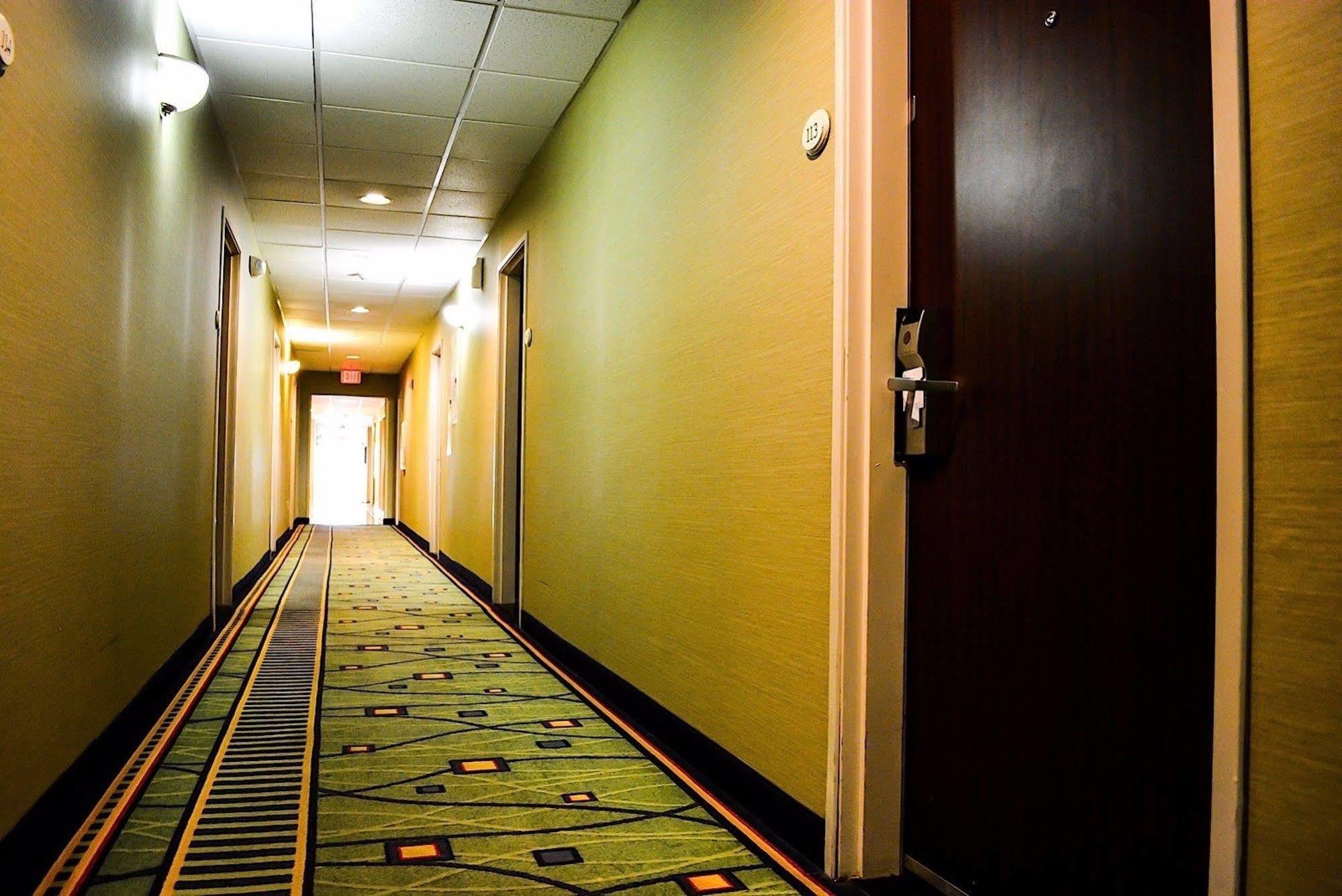 Comfort Inn & Suites Montgomery East Carmichael Rd Bagian luar foto